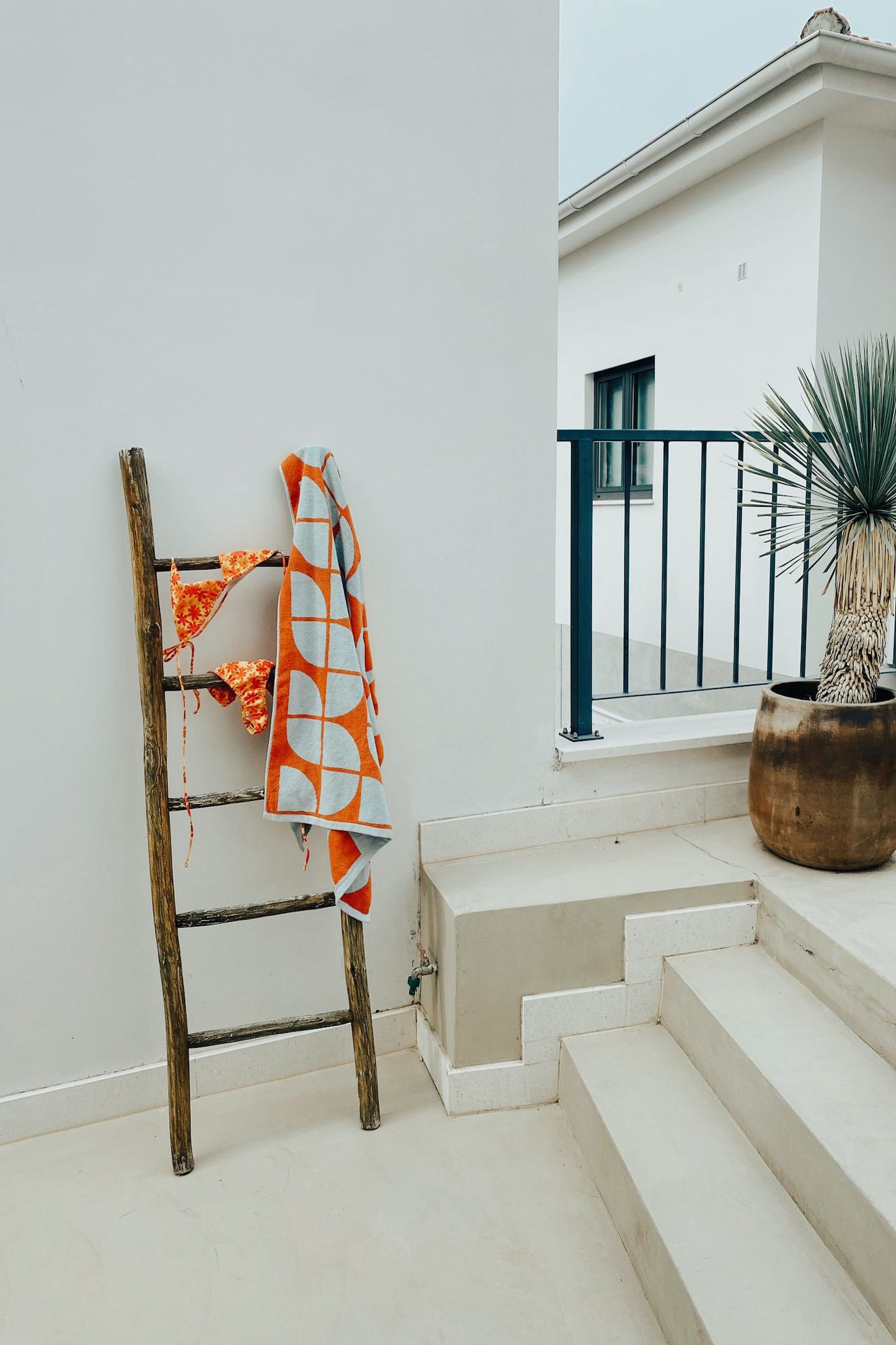 Chelsea Bath Towel Arctic + Tangerine